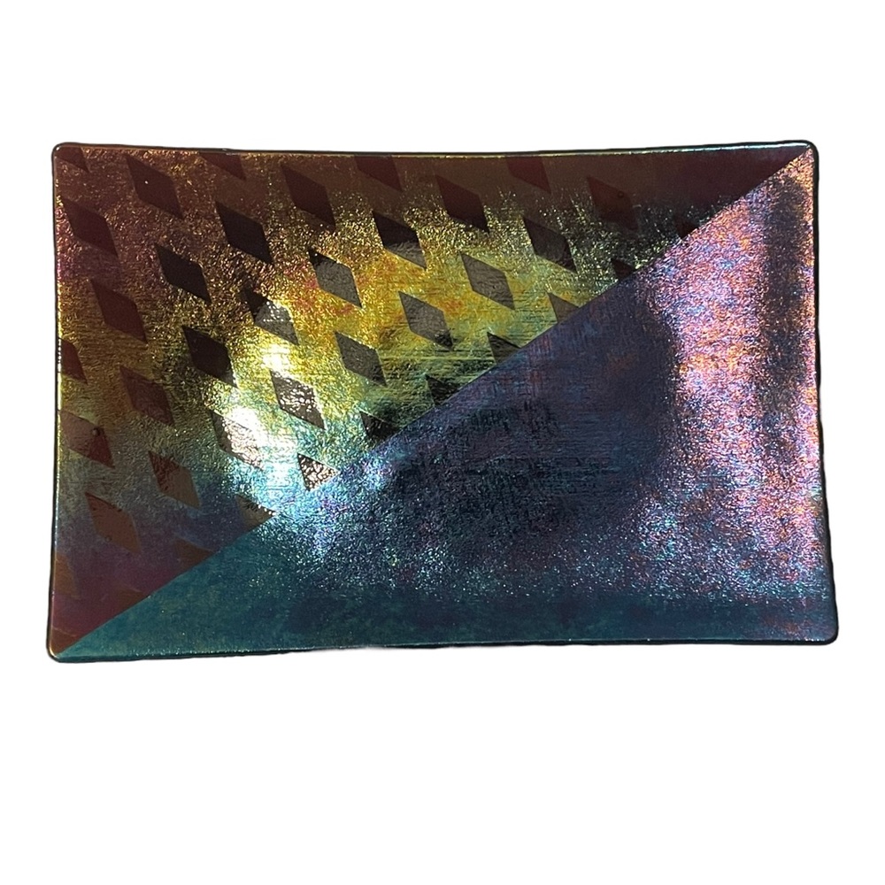 SIGNED Kurt McVay Artist Fused Dichroic Iridescent Art Glass Plate 9”x6”